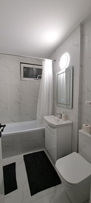 Inchiriez apartament in regim hotelier