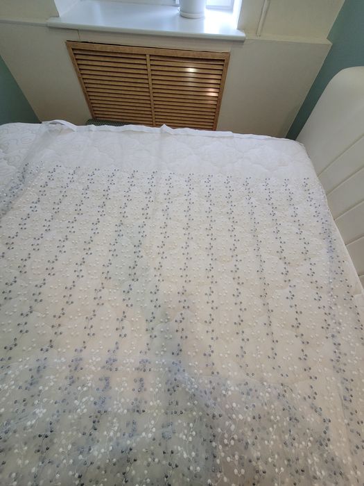 Тюли капроновые две штуки.