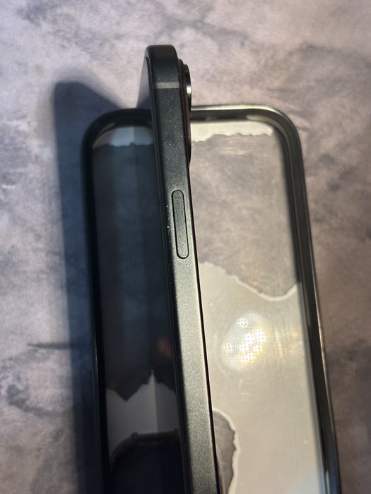 Vând iphone 15 Black 128gb