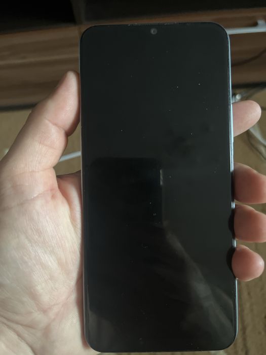 Продам Телефон vivo y 21.