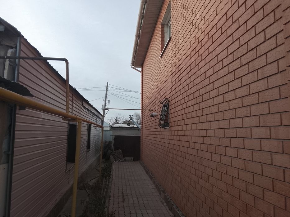 Продам коттедж двух этажный