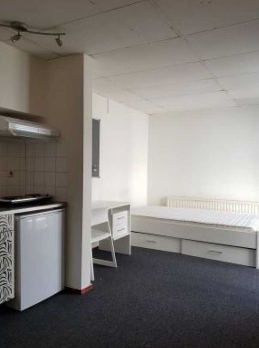 Дава се под наем Едностаен апартамент в Пловдив, Каменица 1 - 45 кв.м за 204 € - Снимка #2