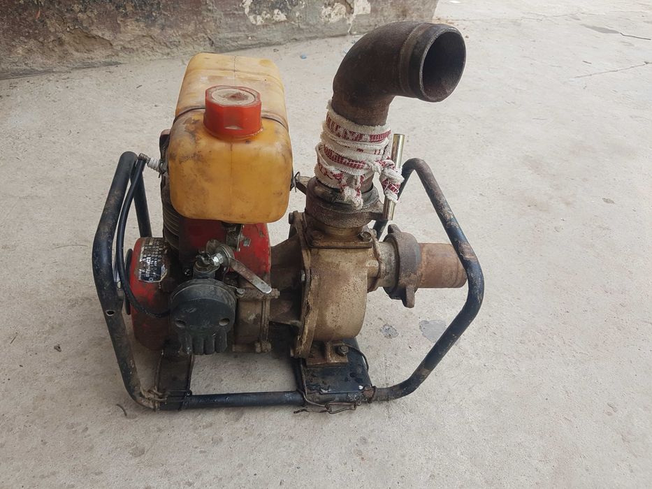 Suv nasos eski lekin ishlaydi kami bor