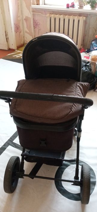 Продаю детскую коляску