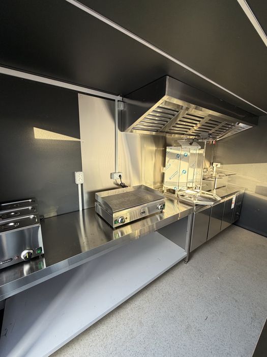 Rulota Comerciala 4m Premium Echipata Complet Fast Food Grill Shaorma Kebab In Stoc