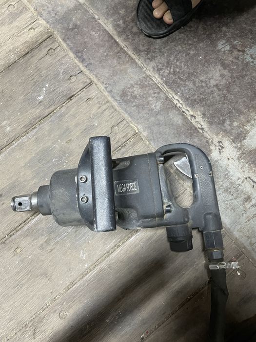 Воздушный гайковертка