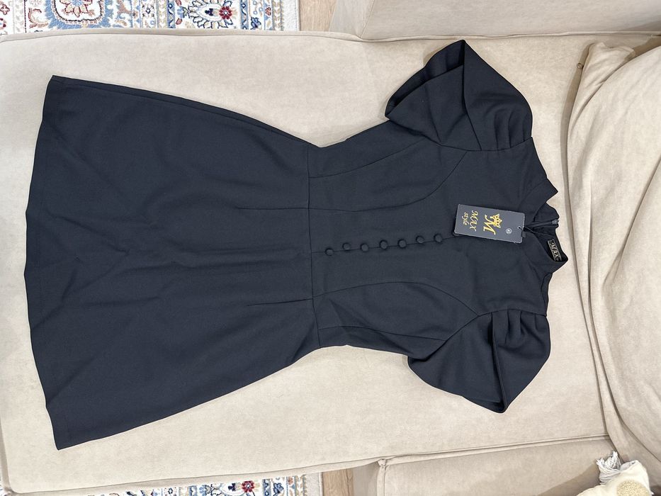 Продам платье красивое черное