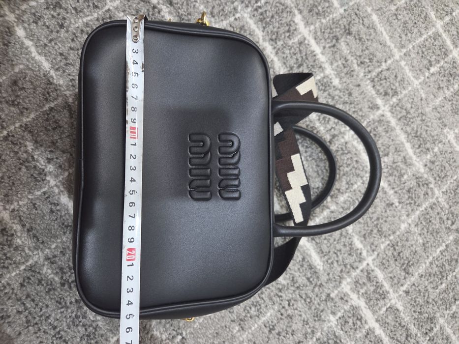 Продам сумку miu miu