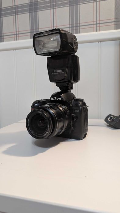 ОБМЕН Nikon d70s со вспышкой и объективом