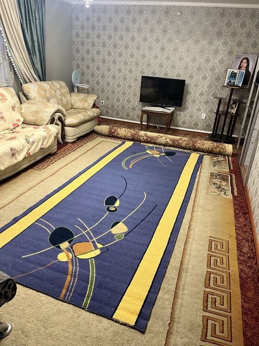 Ковер палас в хорошем состоянии