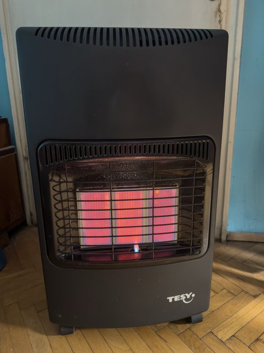 Газова печка Tesy + 27л газова бутилка