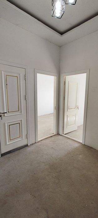 Sergeli Choshtepa Navroʻz koʻcha  3 xonali 69m²  2 etajda novostroyka