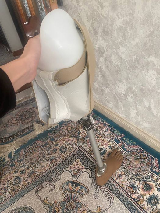 Протез ноги - правая