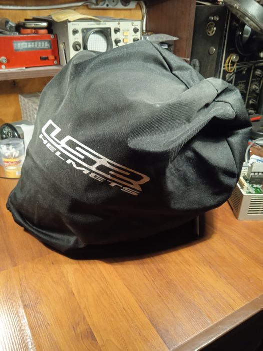 Продам    каску.