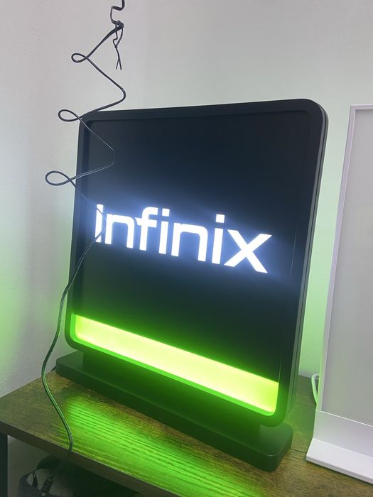 Продам новые настольные LED лампы