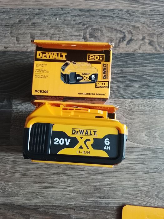 1 buc baterie DeWalt de 6 a nou