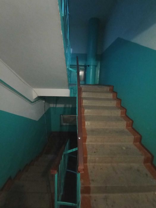 Продам 2 комн. квартиру в Уральске