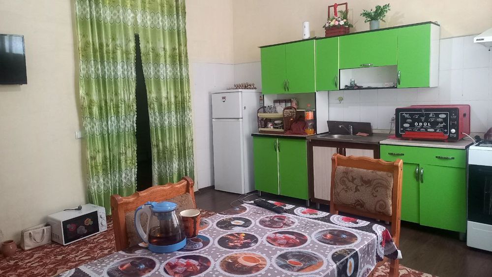 Qibray tumani Mexnat. Birdamlikda .6 sotix 7 xona.130 000 $ keliishami