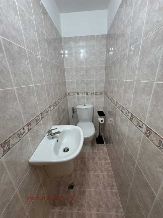 Дава се под наем Тристаен апартамент в София, Оборище - 120 кв.м за 750 € - Снимка #10