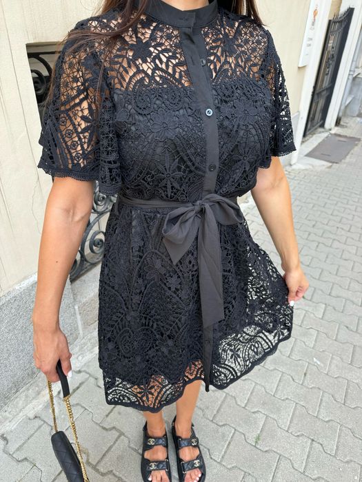 Уникална дантелена рокля черна и бежова