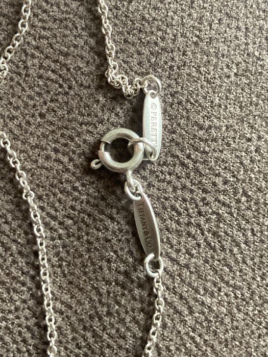colier original Tiffany & Co., din colecția semnată de Elsa Peretti.