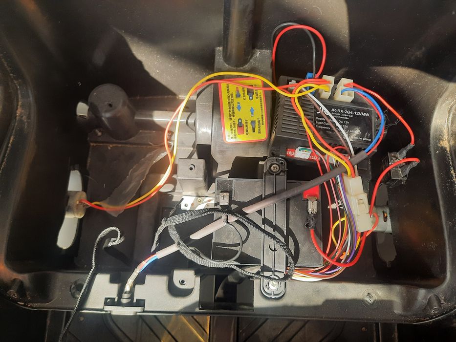 Машина электрическая детская