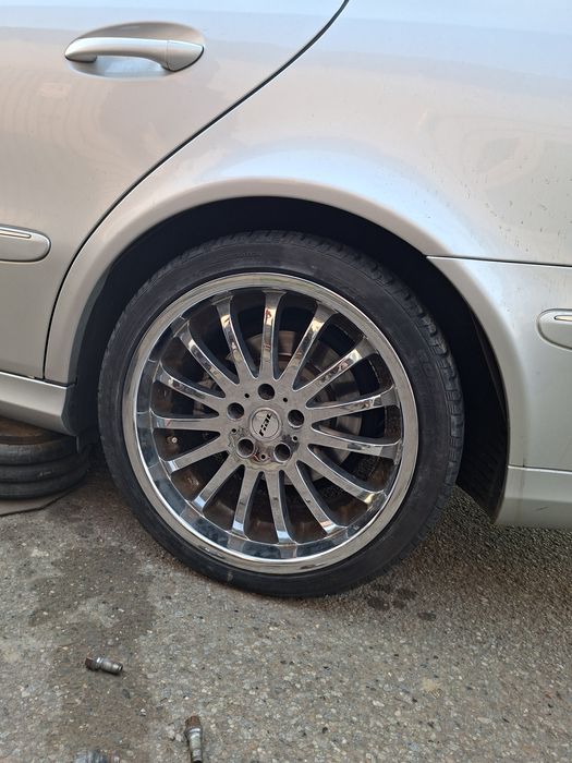 Set 4 jante cu anvelope 225/45/18