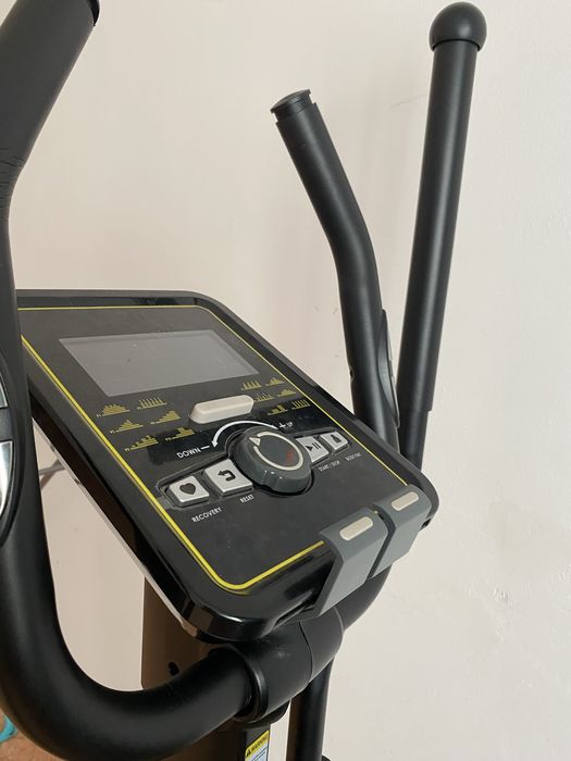 продам эллиптический тренажер