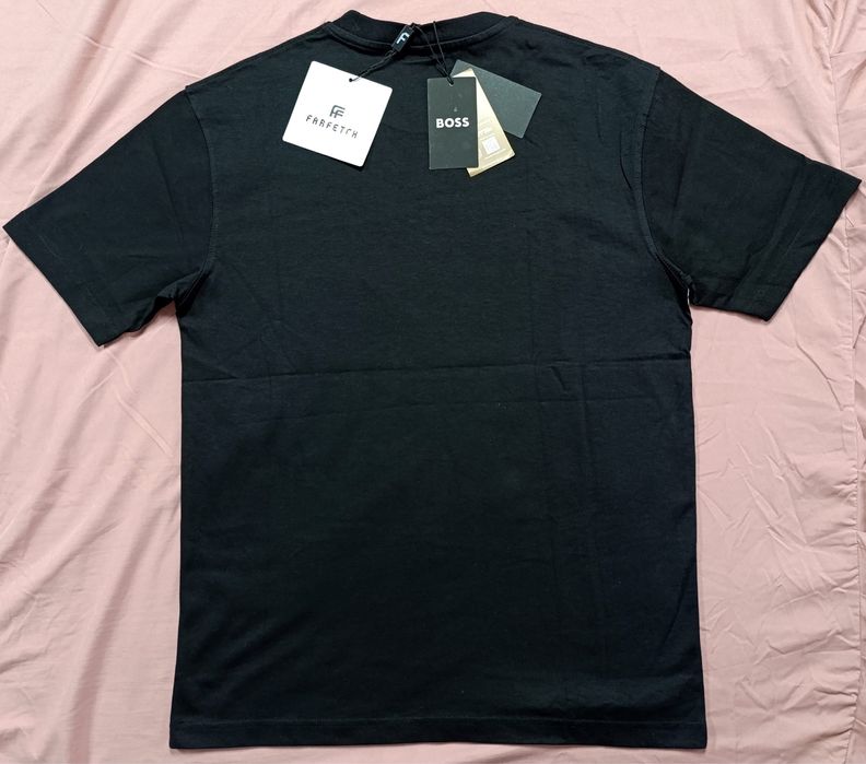 Vand tricou nou de barbati Boss