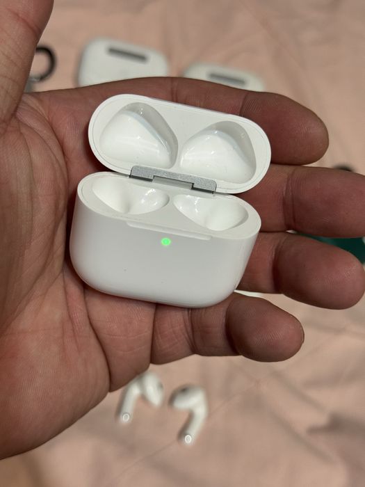 Кейсы в наличии Airpods 3 4 pro