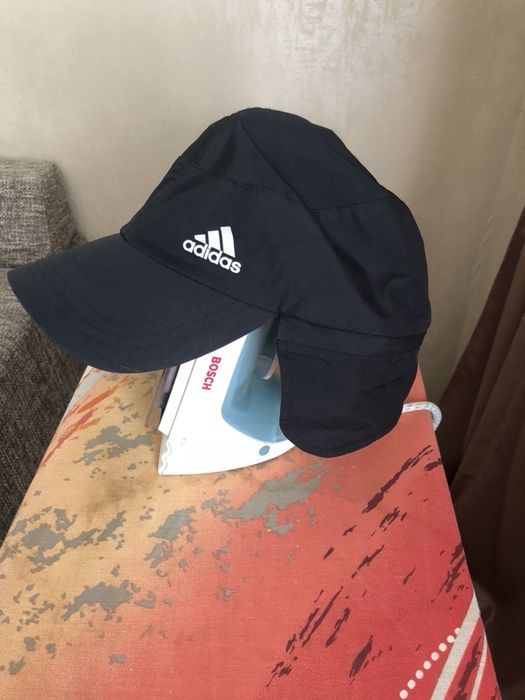 Продам зимнюю кепку adidas