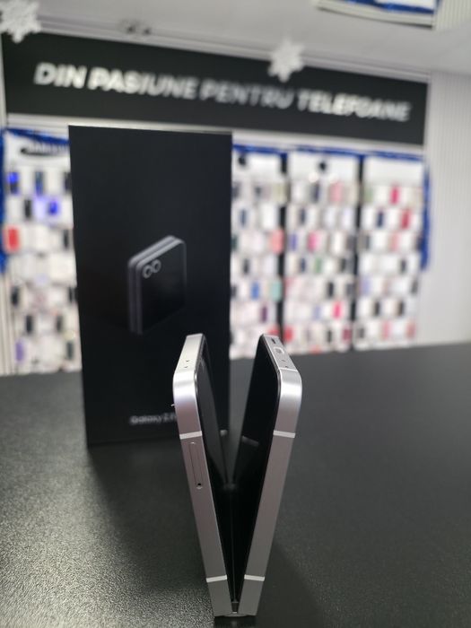 Samsung Z Flip 6 / Shadow Silver / Nou / DeluxGSM