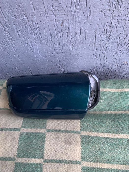 Продам боковое зеркало 210 мерс