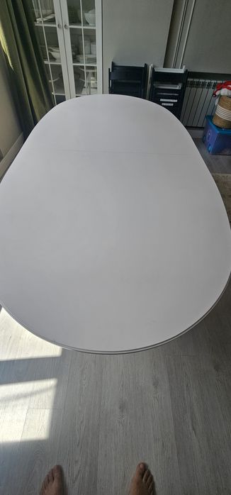 Продам стол для гостинной