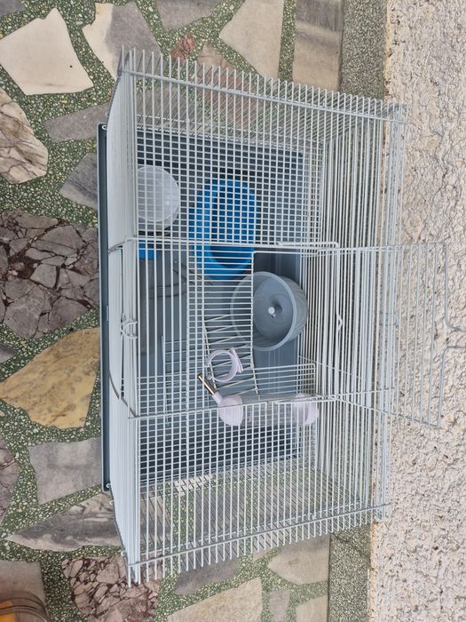 Оборудвани клетки за зайци, хамстери, пътпъдъци, морски свинчета и др.