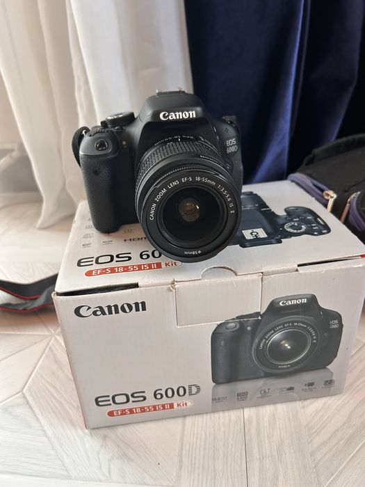 Фотоаппарат Canon EOS 600D