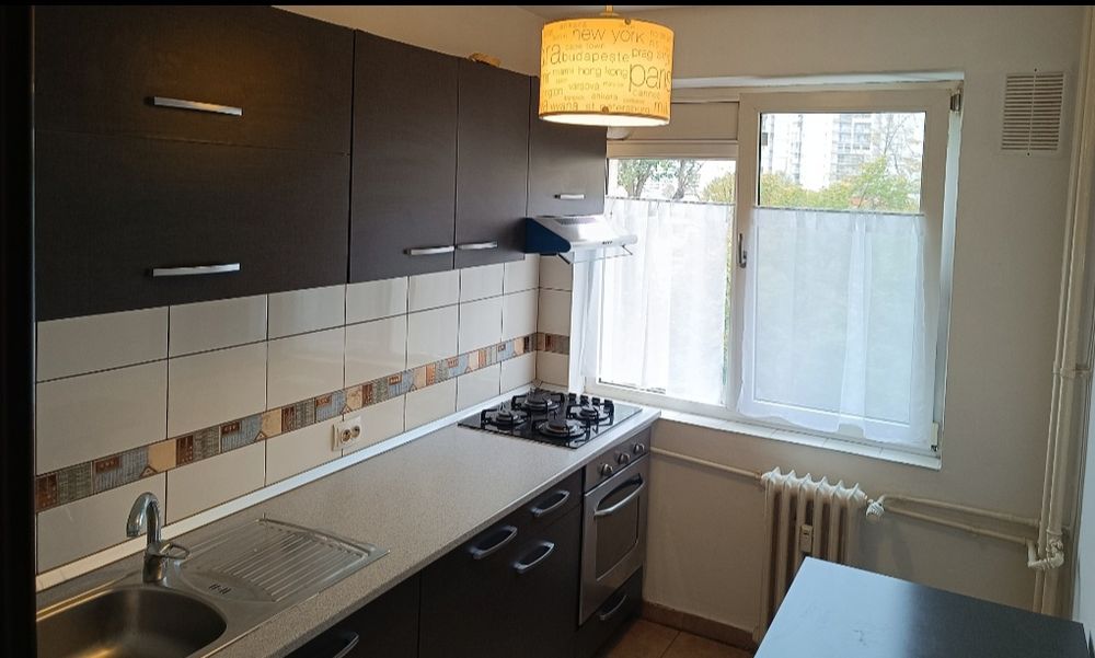 Proprietar apartament Titan,3/10, decomandat