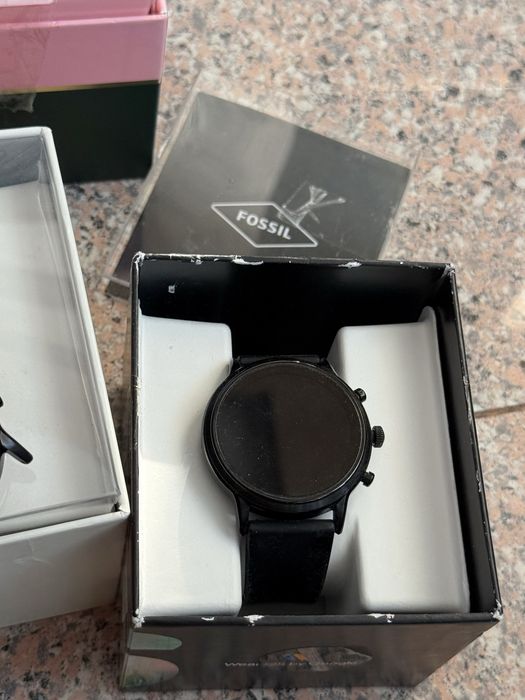 Смарт часовник Fossil Michael Kors Kate Spade