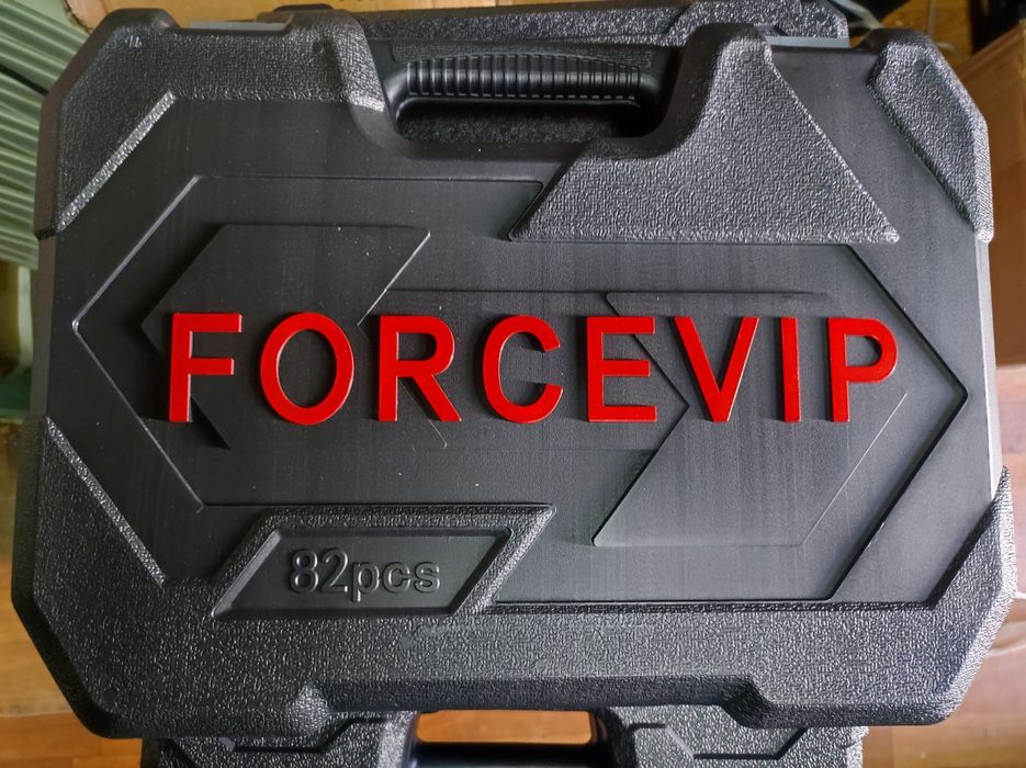 Продам набор инструментов 82 , 94 предметов