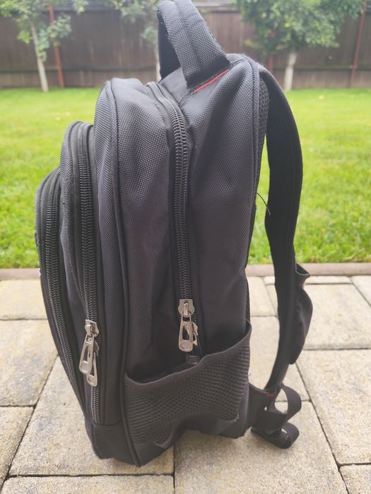 Vând rucsac David Jones