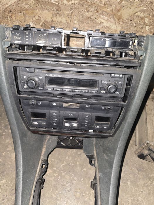Центральная консоль ауди а6с5