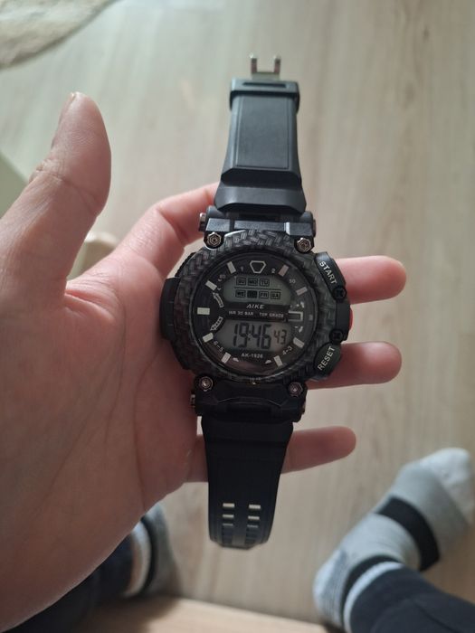 Нов мъжки часовник