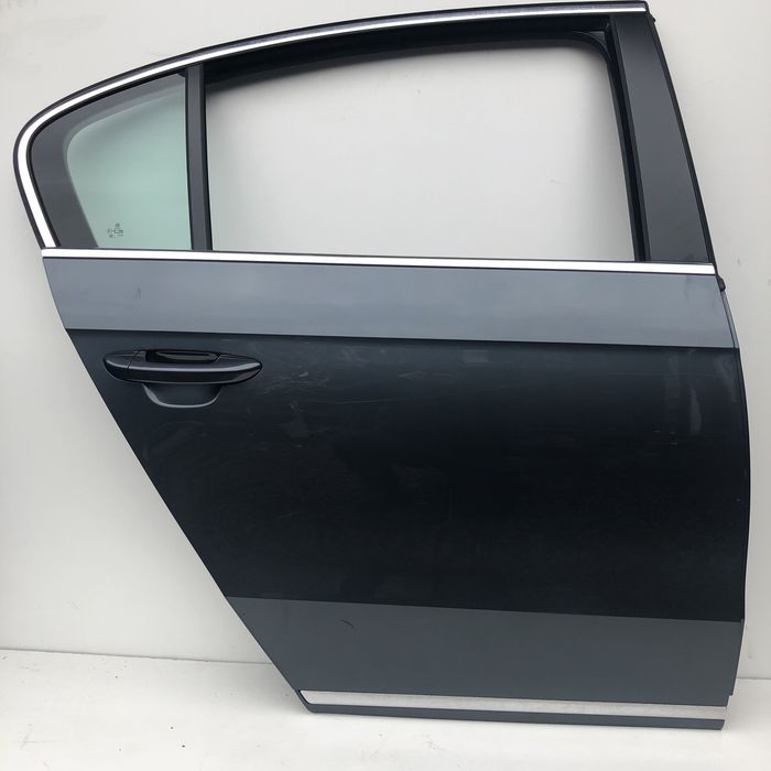 Usa dr spate vw Passat B7 limuzina cod de culoare LK7X 2011-2015