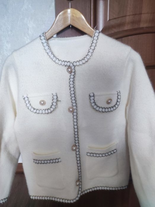 Продам кофту новую