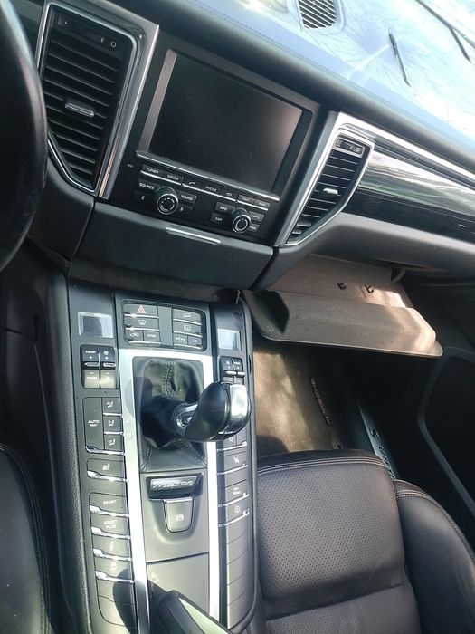 Porsche Macan 3.0 TDI V6 ,CTB 258 к.с.   автоматик  2014 г.