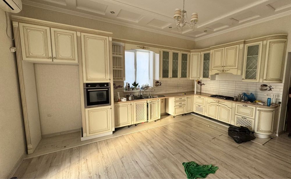 Продается кухонный гарнитур б/у