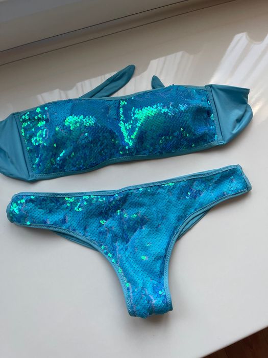 Продавам нови бански Tezenis