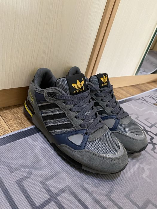 Кросовка Adidas zx750