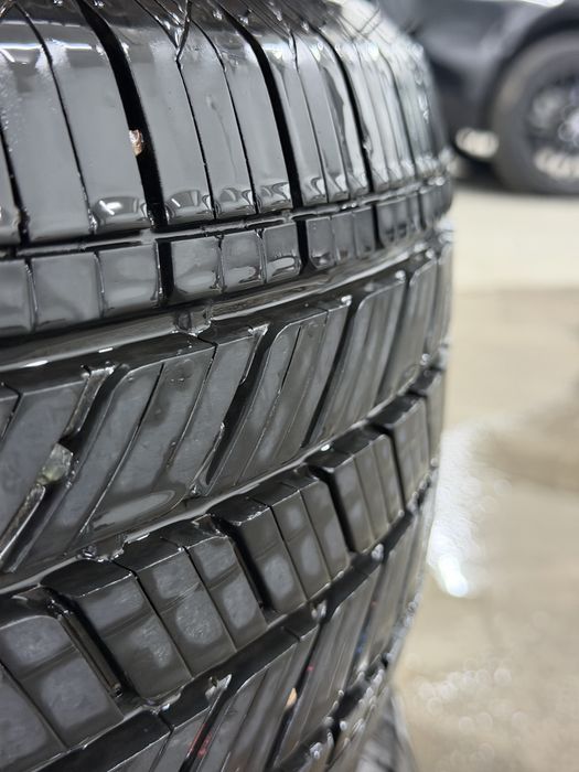 235/55/21 летние шины Bridgestone