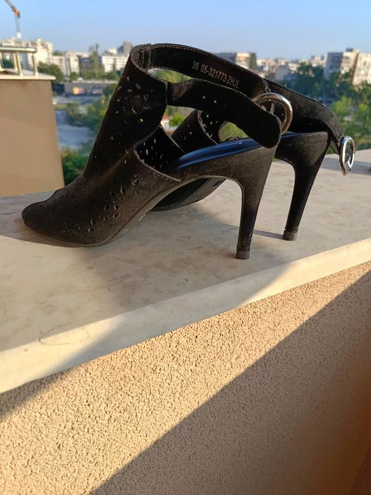 Сандали на ток - велур